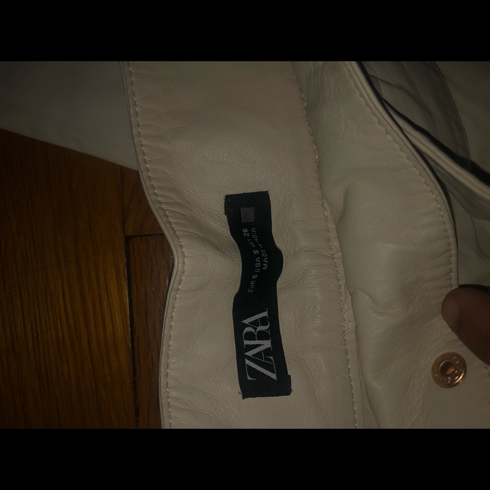 Zara - Picture 5 of 7